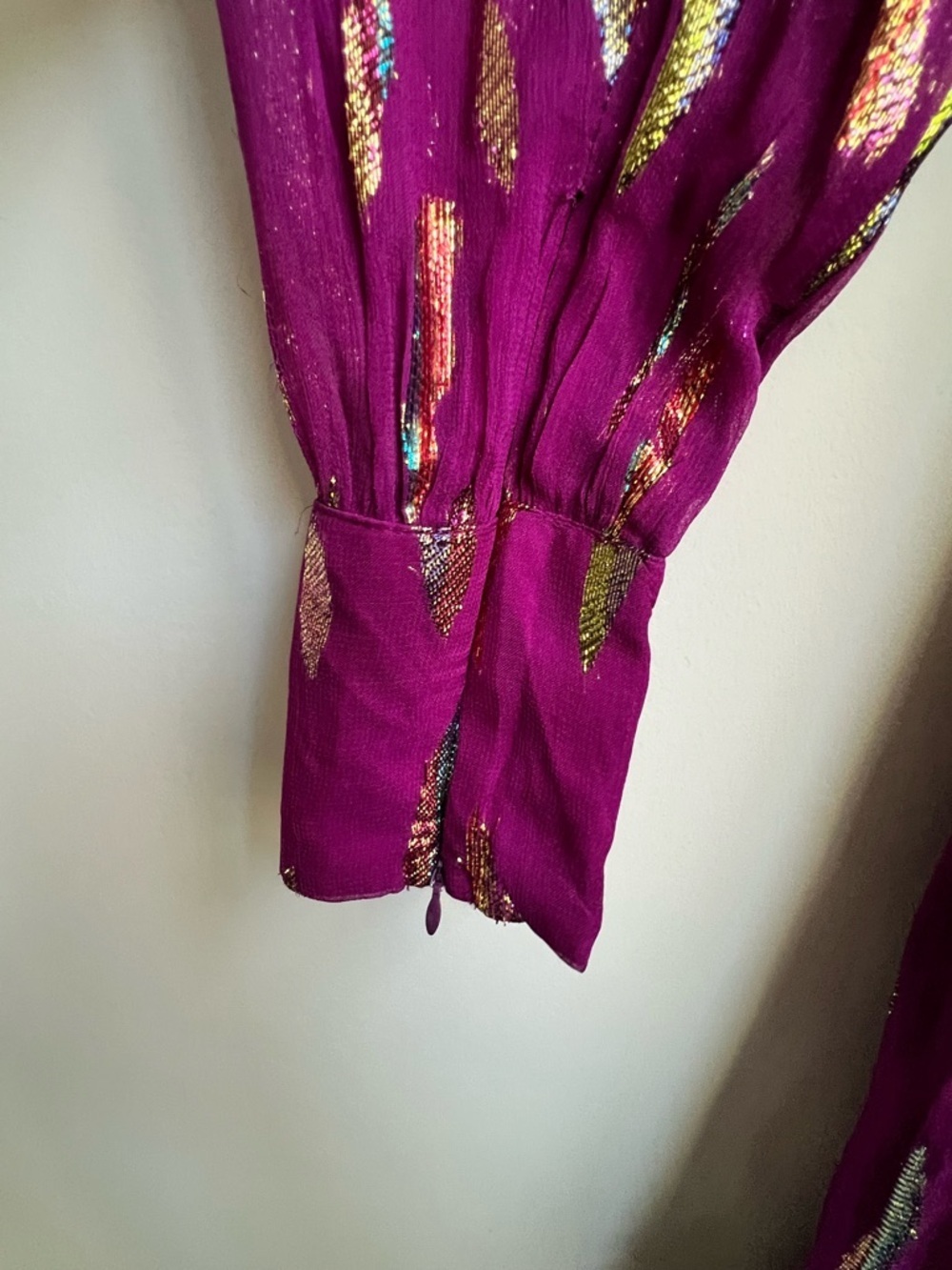 Ciebon Eryn Metallic Print Tie Waist Long Sleeve Maxi Dress XS Chiffon Magenta - Picture 15 of 15